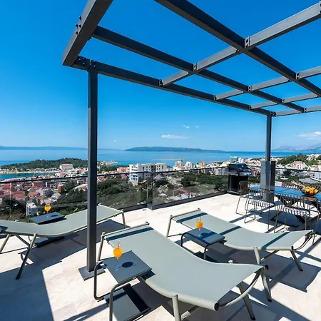 Aurelia 2 * Makarska