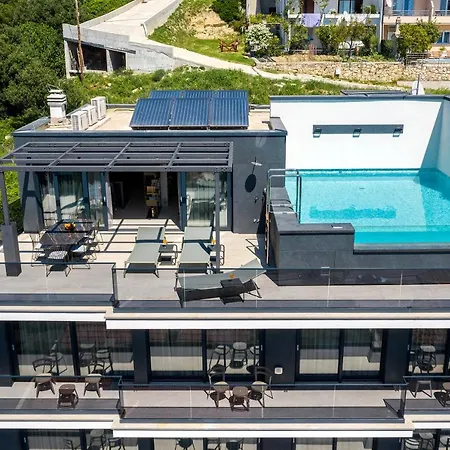 Aurelia 2 Villa