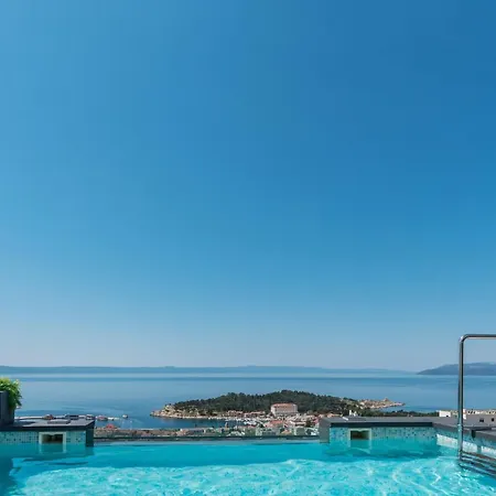 Aurelia 2 Villa *